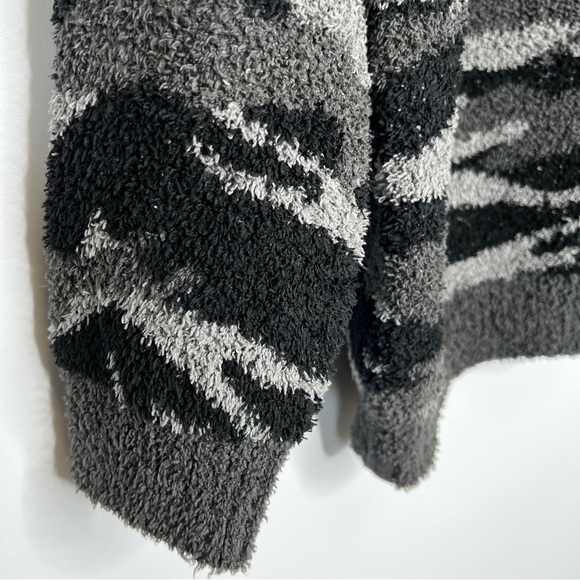 Barefoot Dreams Sweater Gray Black Carbon Camo Seaside Crew Neck Pullover XL - Picture 5 of 9